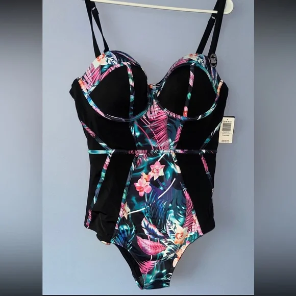 Torrid One Piece Swimsuit - Picture 1 of 5